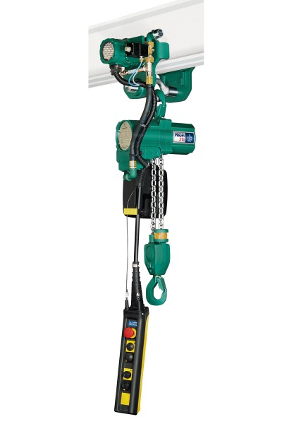 典型的J D Neuhaus Profi 2 TI气动葫芦，显示在电动小车，适用于罐清洗操作图片由J D Neuhaus GmbH & Co. KG