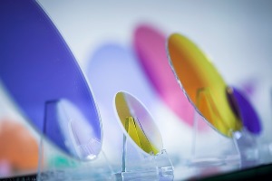 二色滤光片依赖于BOROFLOAT®的产品特性的组合