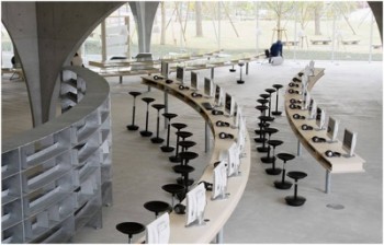 图书馆建筑由伊东丰雄设计